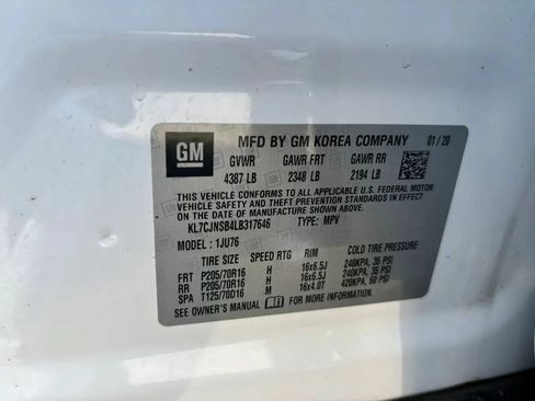 Used 2020 Chevrolet Trax LS w/ Tint and Cruise Package AWD/4WD image 25
