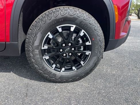 New 2026 Chevrolet Traverse Z71 w/ Driver Confidence Package image 10