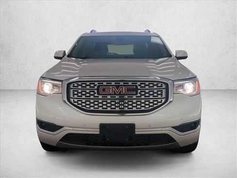 Used 2019 GMC Acadia Denali w/ Technology Package AWD/4WD image 2