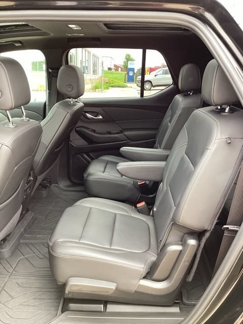 Used 2023 Chevrolet Traverse LT w/ LT Premium Package AWD/4WD image 9