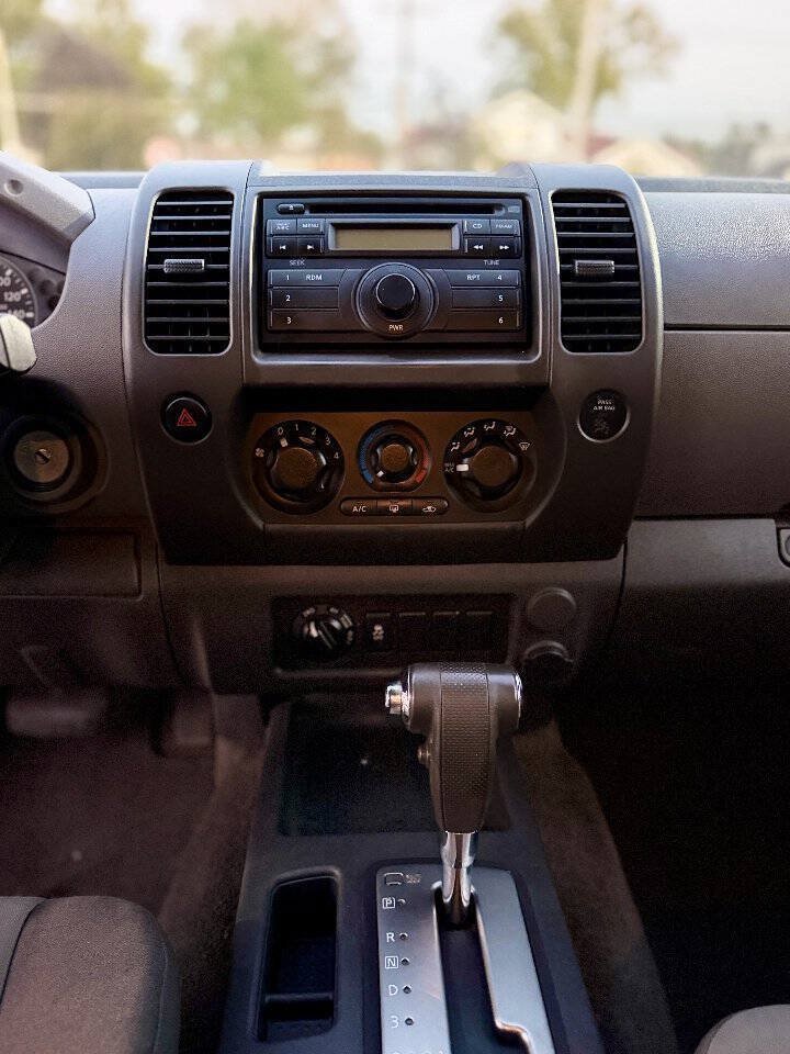 Used 2012 Nissan Xterra X AWD/4WD image 17