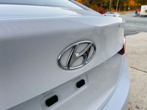 Used 2019 Hyundai Accent SEL image 11