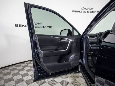 Used 2020 Toyota RAV4 XLE Premium w/ All Weather Liner Package AWD/4WD image 17