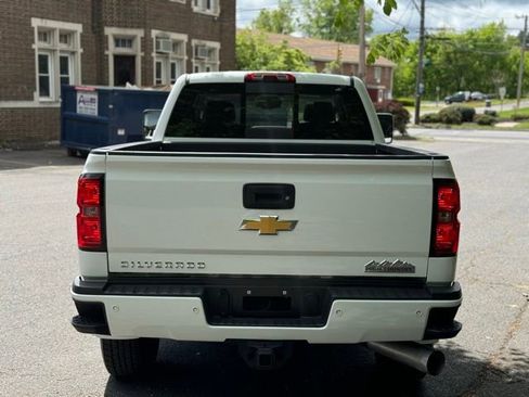 Used 2016 Chevrolet Silverado 2500 High Country w/ Duramax Plus Package AWD/4WD image 7