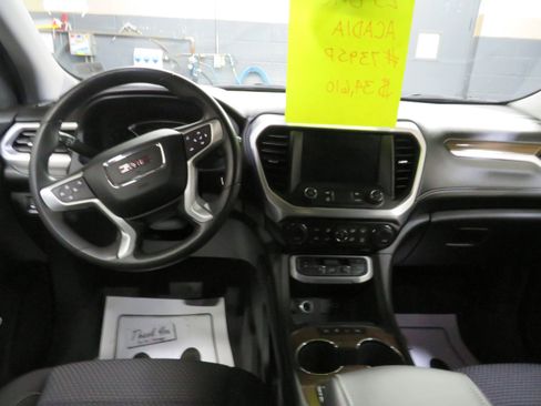 Used 2023 GMC Acadia SLE w/ Driver Convenience Package image 10