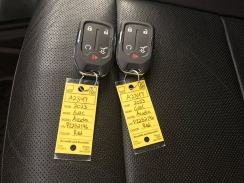 Certified 2023 GMC Acadia AT4 w/ Preferred Package image 28