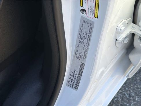 Used 2024 RAM 1500 Laramie image 10