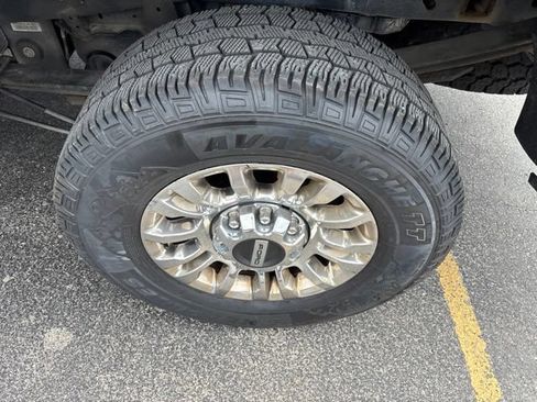 Used 2020 Ford F250 XLT w/ XLT Premium Package AWD/4WD image 12