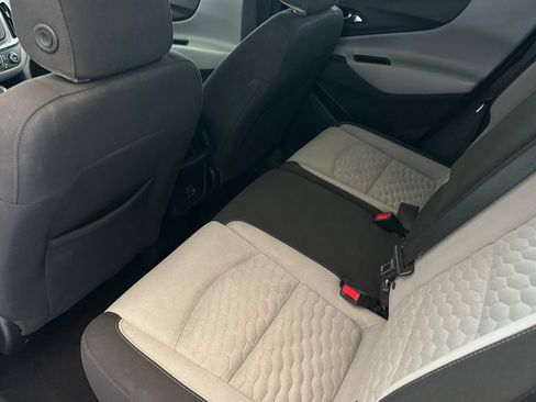 Used 2021 Chevrolet Equinox LS w/ LS Convenience Package FWD image 14