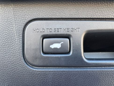 Certified 2023 Honda Pilot Touring image 36