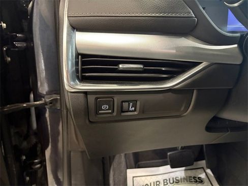 Certified 2023 Cadillac XT4 Premium Luxury image 18