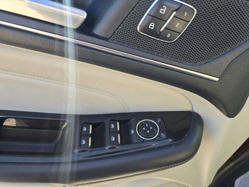 Used 2017 Ford Edge Titanium w/ Technology Package image 26