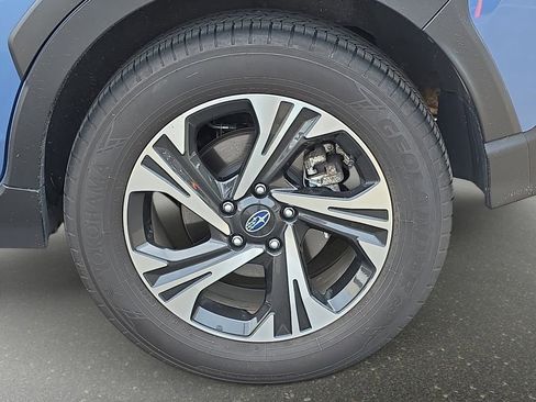 Used 2024 Subaru Crosstrek 2.0i Premium image 36