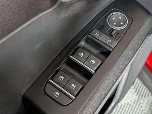 Used 2024 Kia Soul LX FWD image 23