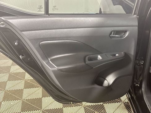 Used 2020 Nissan Versa SV FWD image 18