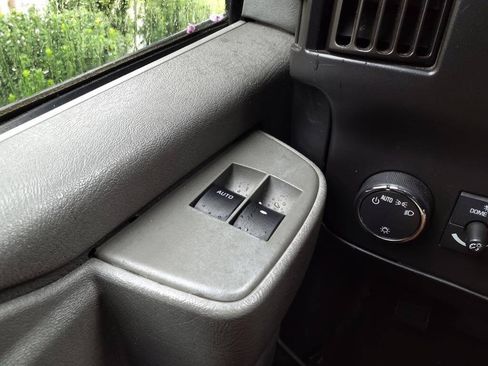 Used 2019 Chevrolet Express 3500 LT w/ LT Preferred Equipment Group RWD image 24