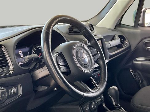 Used 2020 Jeep Renegade Altitude w/ UConnect 8.4 Nav Group AWD/4WD image 18