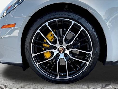 Used 2021 Porsche Panamera RWD image 35