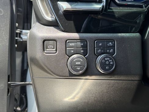 Used 2023 Chevrolet Silverado 1500 LTZ w/ LTZ Premium Package AWD/4WD image 31