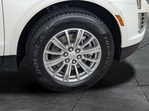 Used 2019 Cadillac XT5 Luxury image 11