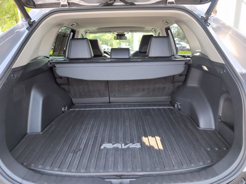 Certified 2022 Toyota RAV4 XLE Premium image 32