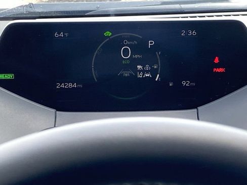 Used 2025 Toyota Prius LE FWD image 19