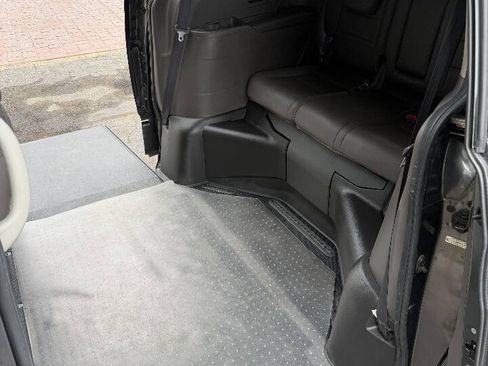 Used 2014 Honda Odyssey Touring Elite image 15