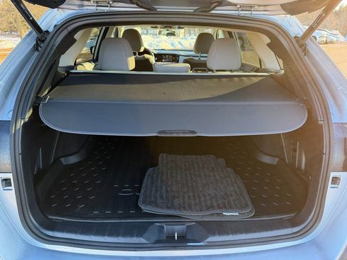 Used 2024 Subaru Outback Premium image 9