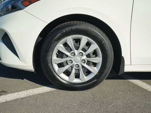 Used 2024 Kia Forte LX image 11