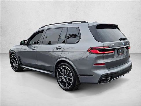 New 2026 BMW X7 M60i image 8