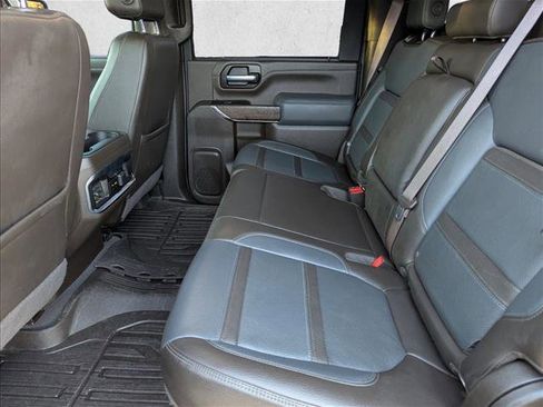 Used 2022 GMC Sierra 2500 Denali w/ Denali Ultimate Package image 18