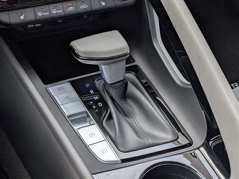 Used 2023 Hyundai Elantra Blue image 16