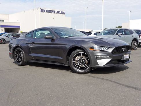 Used 2018 Ford Mustang Premium RWD image 5