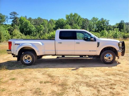 Used 2017 Ford F350 Lariat w/ Chrome Package AWD/4WD image 14