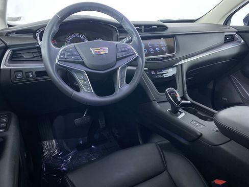 Used 2018 Cadillac XT5 Luxury w/ Driver Awareness Package image 2