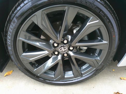 Used 2025 Toyota Corolla SE image 16