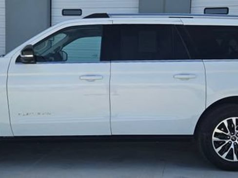 Certified 2025 Ford Expedition Max Platinum AWD/4WD image 2