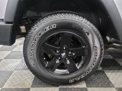 Used 2013 Jeep Wrangler Sport image 22