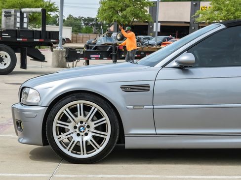 Used 2005 BMW M3 Convertible RWD image 16