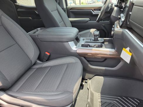 New 2026 Chevrolet Silverado 1500 LT Trail Boss w/ LPO, Dark Essentials Package AWD/4WD image 10