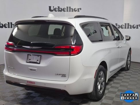 Used 2022 Chrysler Pacifica Limited image 7