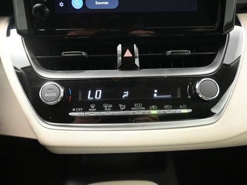 Used 2026 Toyota Corolla LE FWD image 8