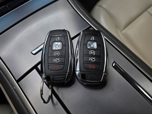 Used 2018 Lincoln MKZ Premiere FWD image 40