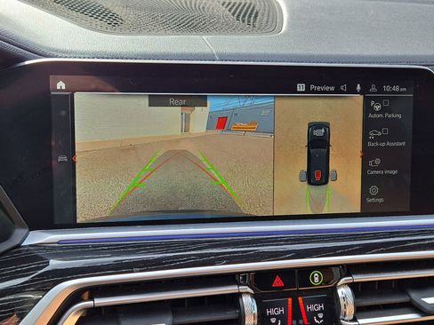 Used 2022 BMW X7 xDrive40i w/ M Sport Package image 18