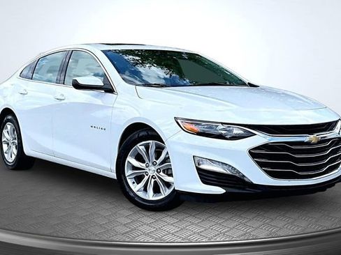 Used 2024 Chevrolet Malibu LT FWD image 3