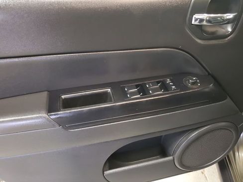 Used 2015 Jeep Patriot High Altitude image 11