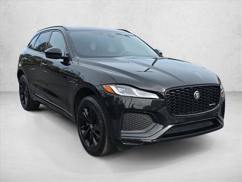 Certified 2025 Jaguar F-PACE R-Dynamic S image 3