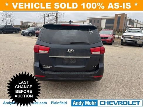 Used 2017 Kia Sedona LX w/ LX Essentials Premium Package image 4