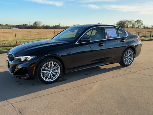 Used 2024 BMW 330i xDrive Sedan w/ Convenience Package image 4