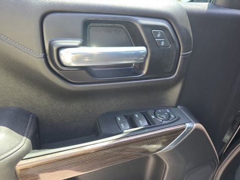 Used 2022 Chevrolet Silverado 1500 LT image 24